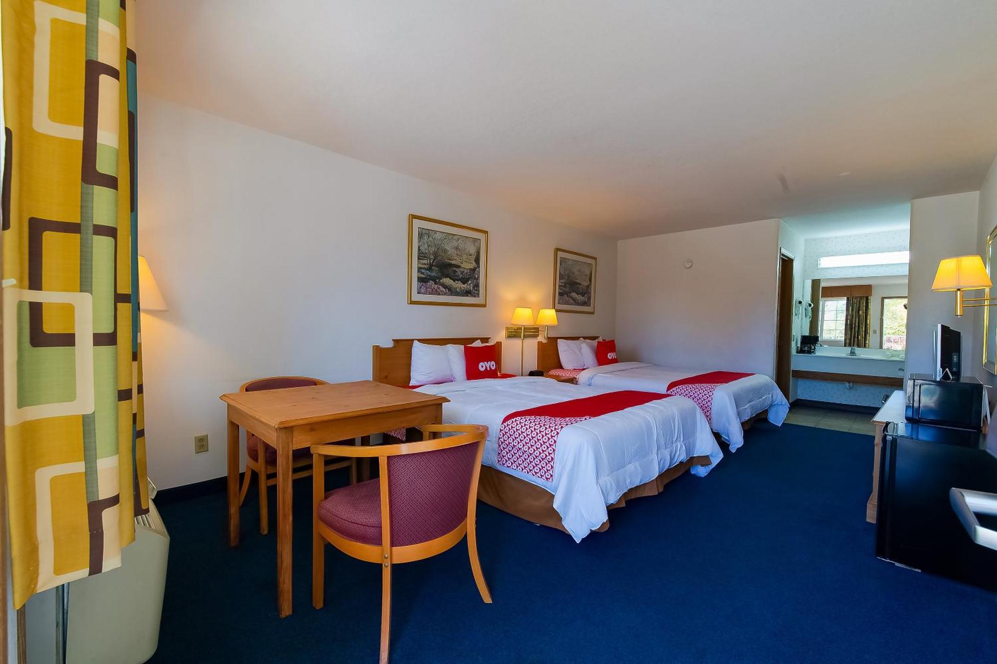 O - Christ Of Ozark Area Hotel 2*