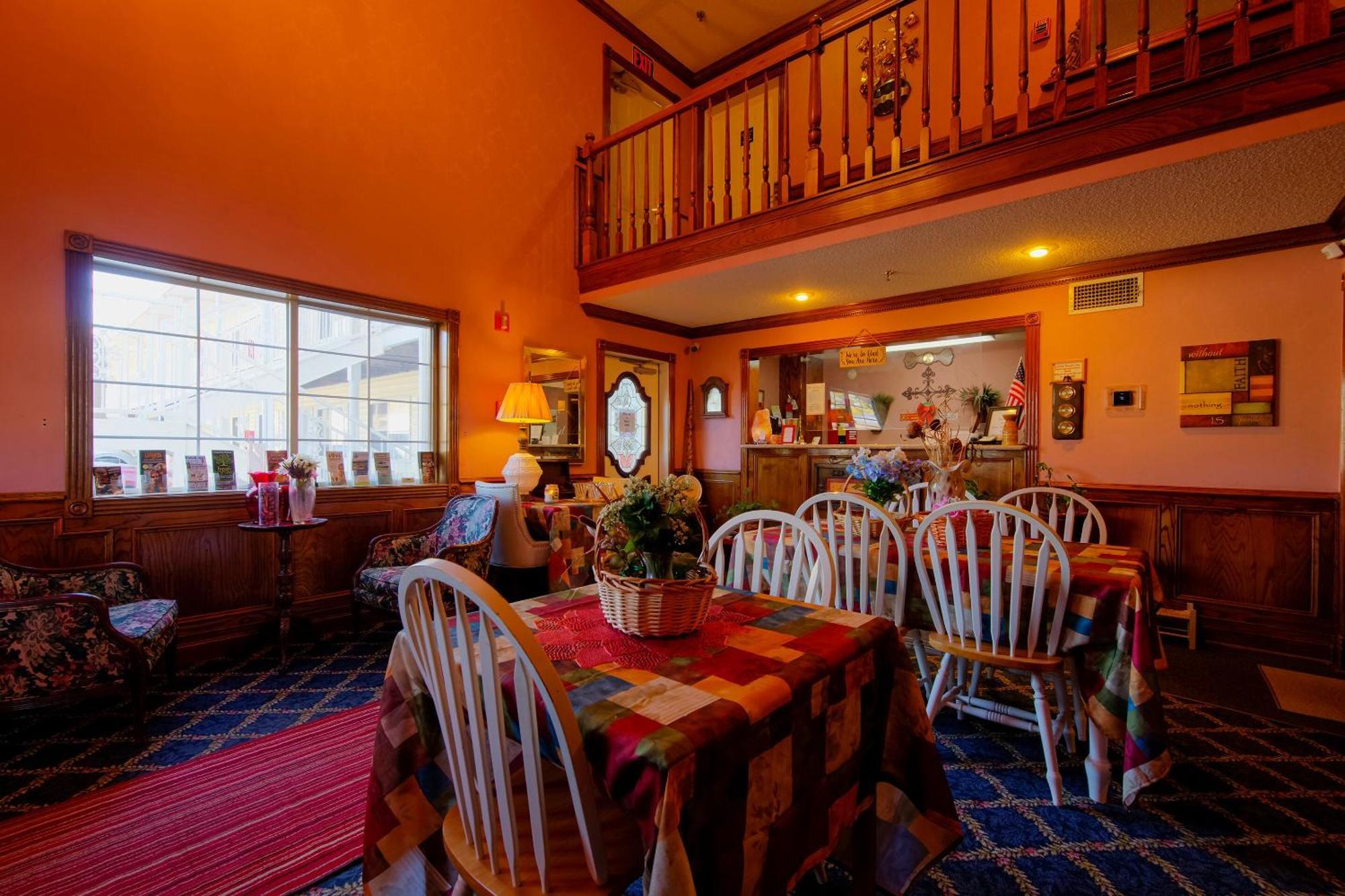 O - Christ Of Ozark Area Hotel