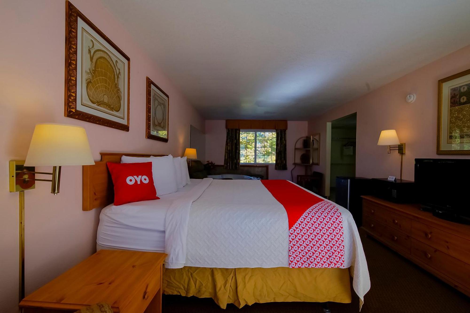 O - Christ Of Ozark Area Hotel 2*