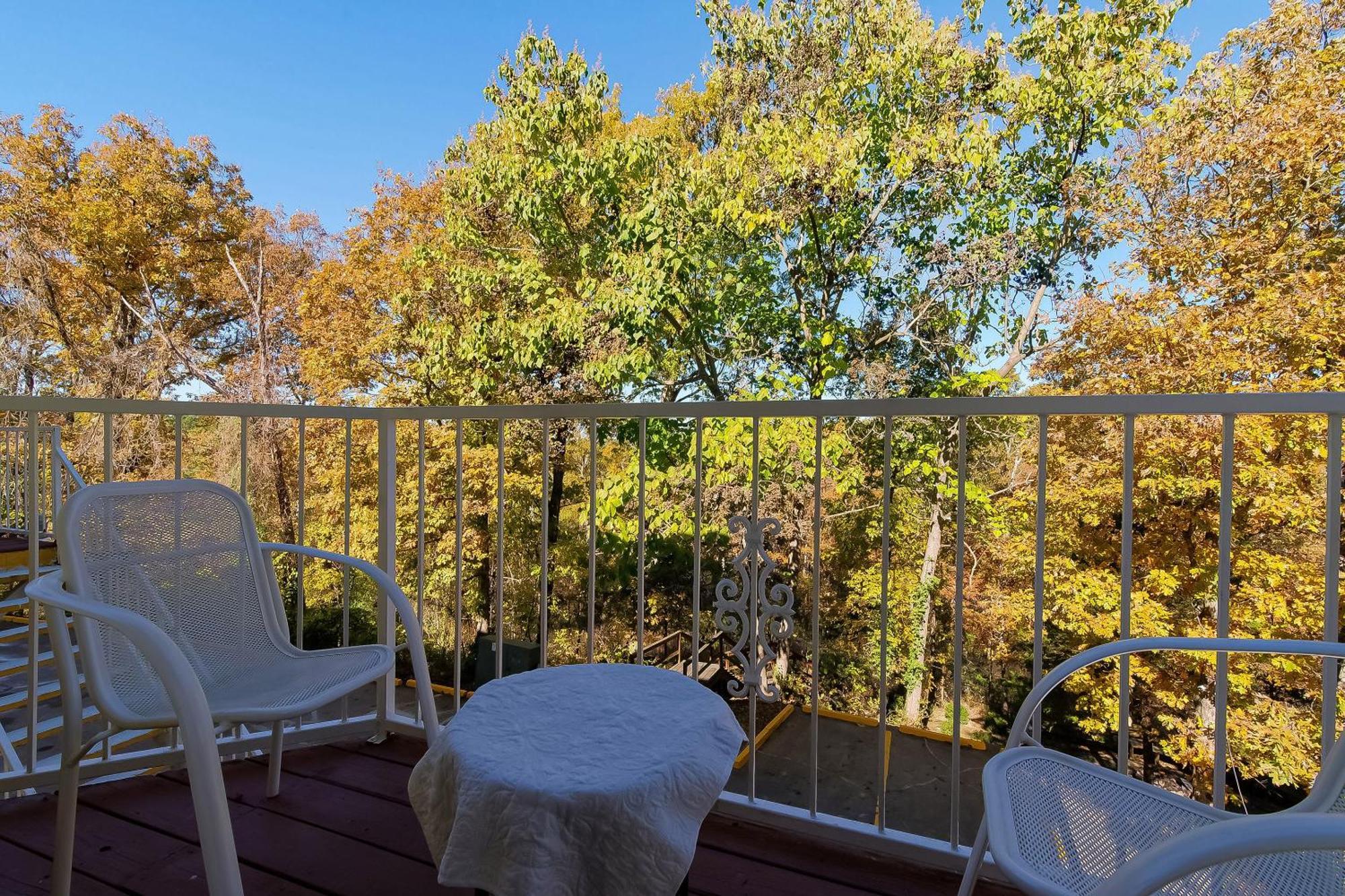 O - Christ Of Ozark Area Hotel 2*