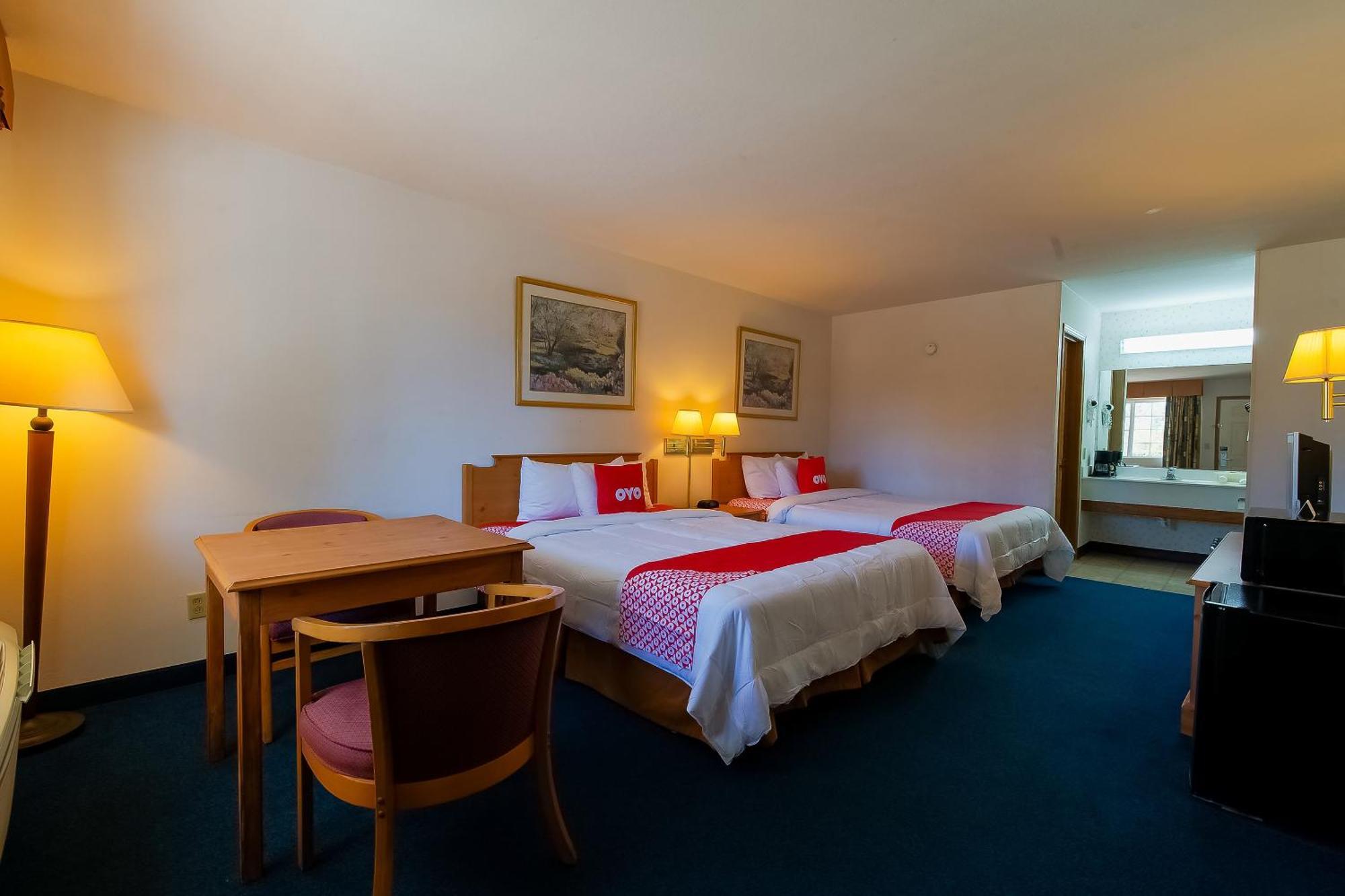 O - Christ Of Ozark Area Hotel 2*